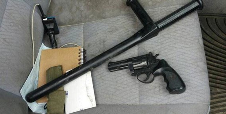 На Рівненщині чоловіки перевозили зброю та боєприпаси для "самозахисту" 